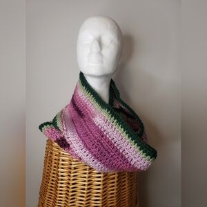 💜 Handmade Purple Ombre Crochet Infinity Scarf – Green Framed Edges – 6ft